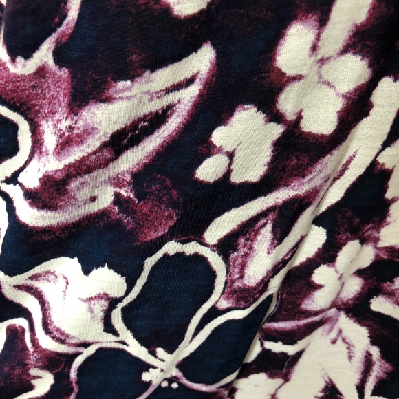 Simply Vera Tank - Picture 3 of 3